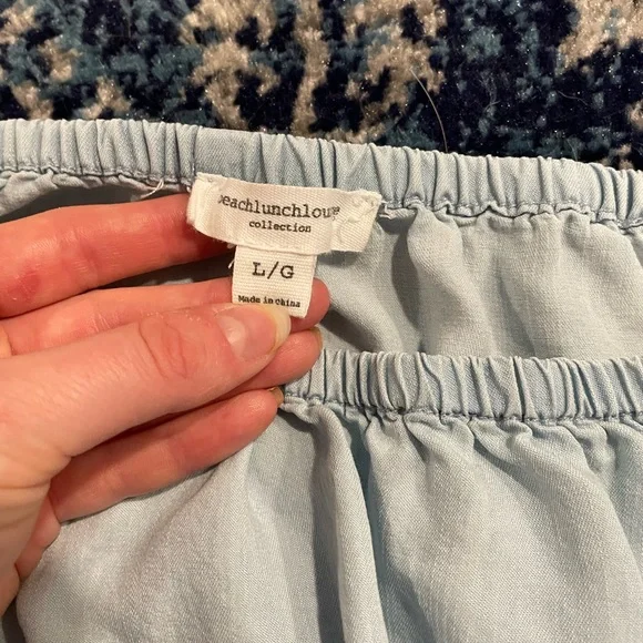 Women’s lot of two Miami Beach Lounge blouses red blue size small large - Picture 3 of 4